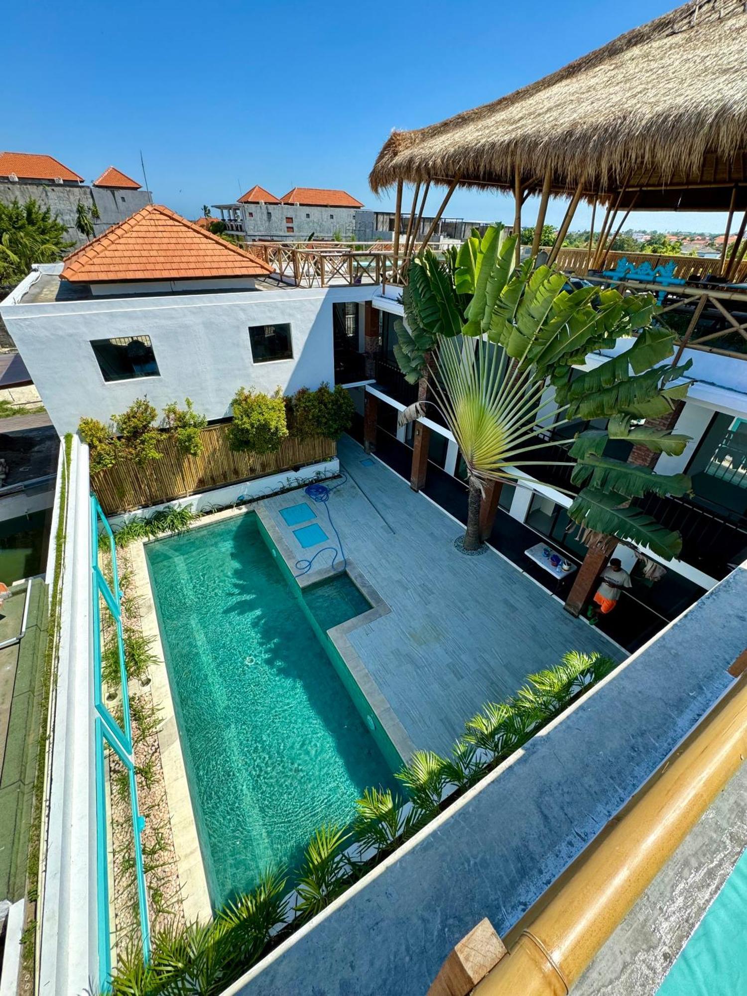 Canggu Central Hostel Exterior photo